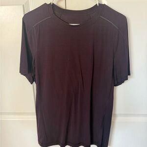 lululemon athletica maroon Short Sleeve tee